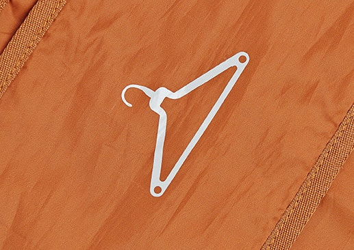 PLIQO Hanger Icon on the inside of the bag