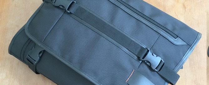 PLIQO Black Carry-on Garment Bag