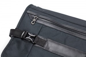 Zipper detail of PLIQO Carry-On