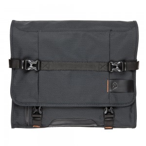 Front View PLIQO Pack-in Orange Lining